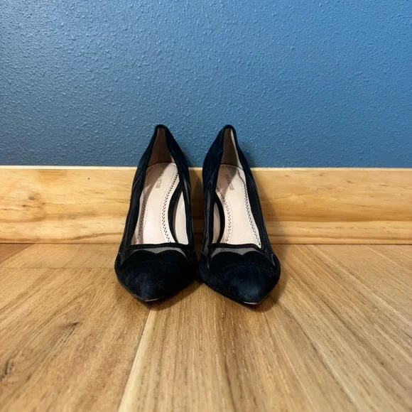 Pour La Victoire Black Suede 4” Heels with Scalloped Mesh Detailing size 9 - Picture 2 of 9